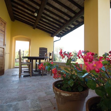 Casa Dei Lecci Apartment Foligno Bagian luar foto