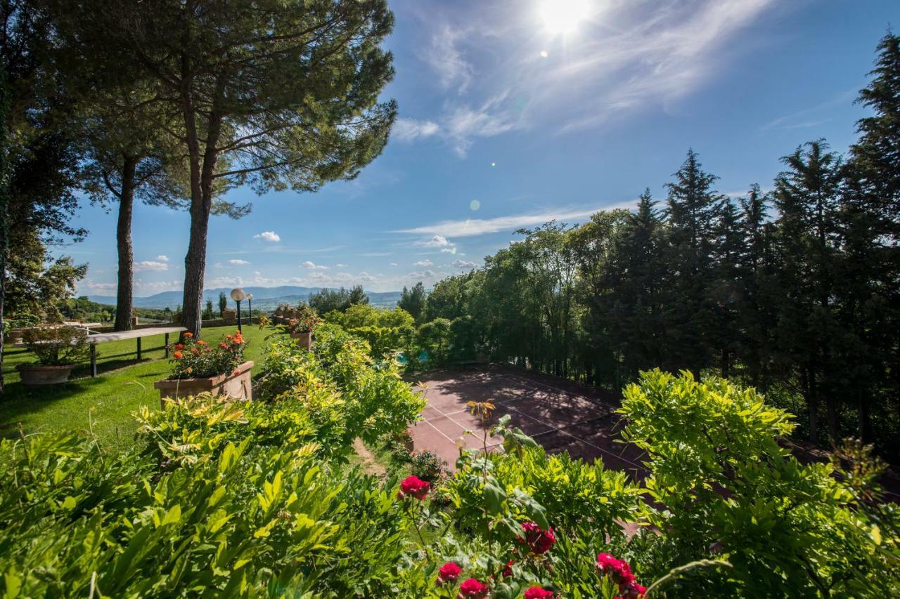 Casa Dei Lecci Apartment Foligno Bagian luar foto